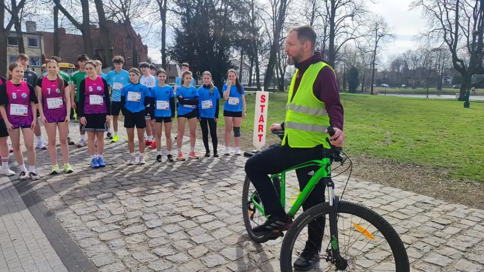 Mistrzostwa Powiatu w biegach przełajowych: Liceum Ogólnokształcące bezkonkurencyjne