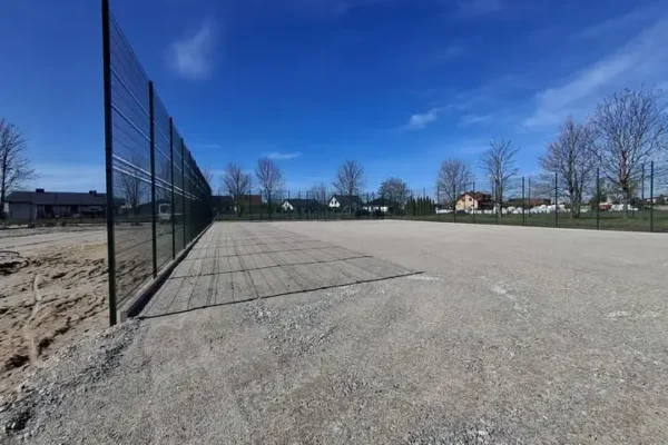Postęp prac przy budowie Orlika w Ptaszkowie – nowy kompleks sportowy coraz bliżej