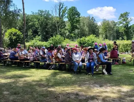 Piknik Country w Grodzisku Wielkopolskim: integracja seniorów z gośćmi z Francji