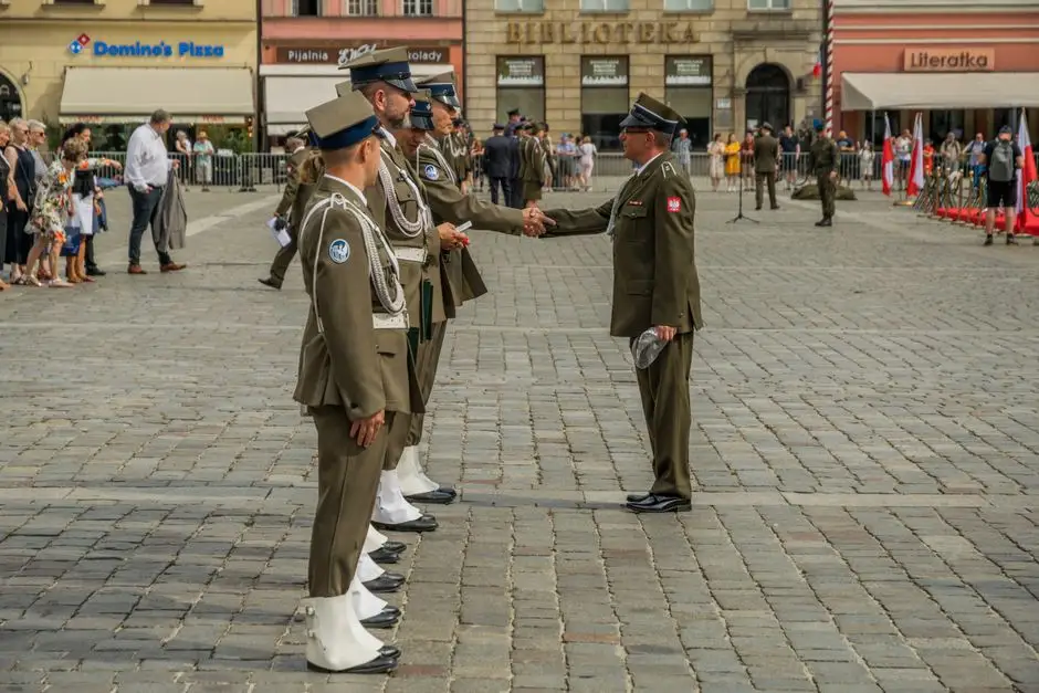 Święto Policji w Grodzisku Wielkopolskim – awanse i odznaczenia dla funkcjonariuszy