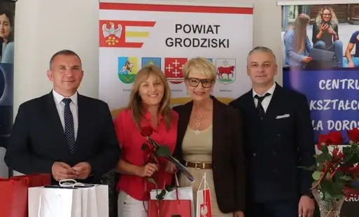 Nagrody dla najlepszych absolwentów Centrum Kształcenia dla Dorosłych w Grodzisku Wielkopolskim