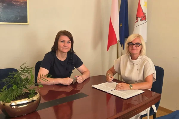 Centrum Kultury i Biblioteki w Wielichowie z dofinansowaniem na wymianę okien i drzwi