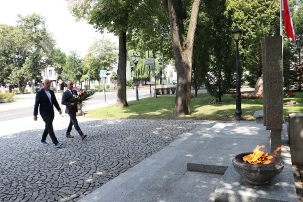 82. rocznica Powstania Warszawskiego: Grodzisk Wielkopolski oddał hołd Bohaterom