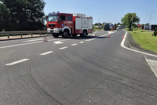 Kolizja na DK32 w Drzymałowie – interweniowały służby