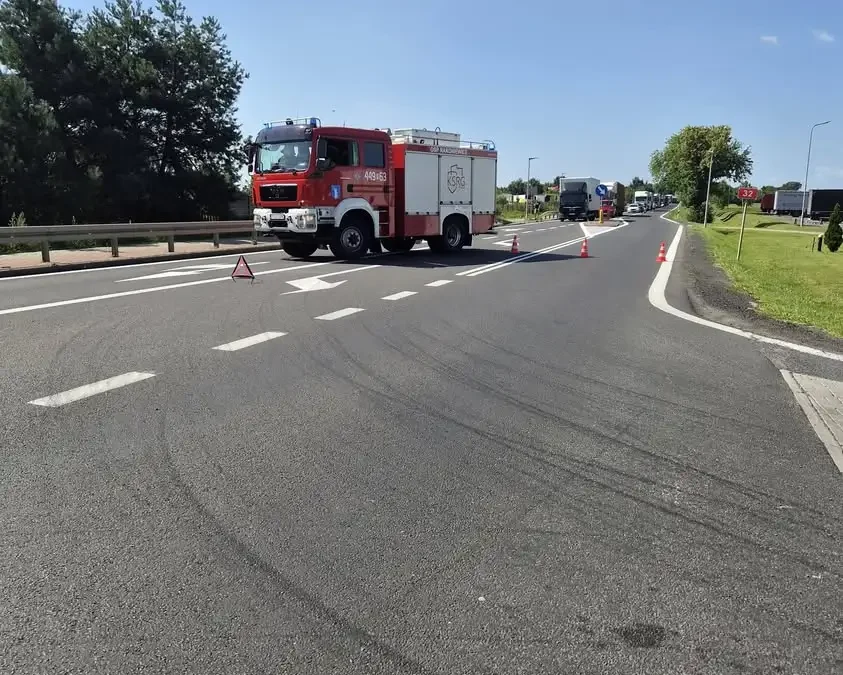 Kolizja na DK32 w Drzymałowie – interweniowały służby