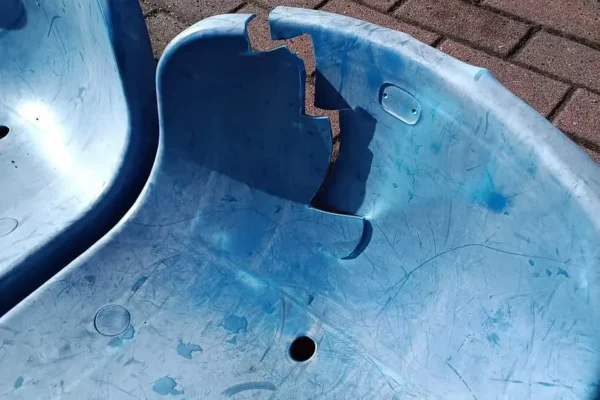 Wandalizm na orliku w Grodzisku: zniszczono siedziska. Urząd apeluje