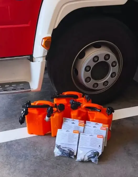 Nowe kanistry STIHL w OSP Rakoniewice dzięki sponsorom