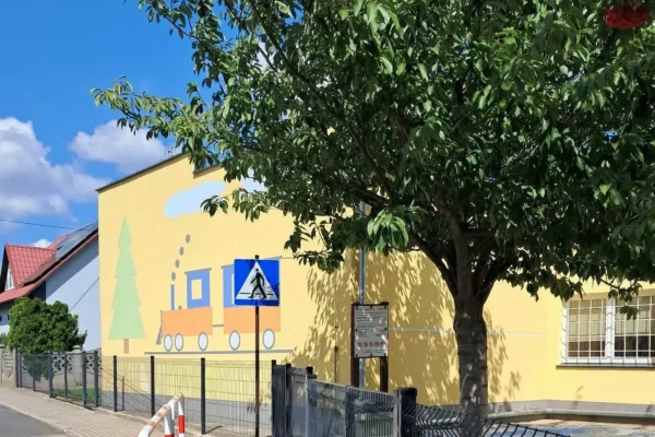 Wakacyjne remonty w przedszkolu w Łubnicy – nowe oblicze placówki