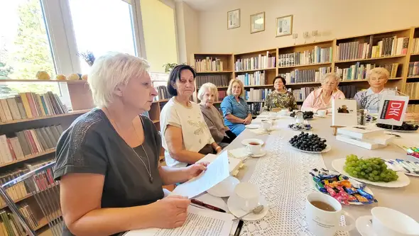 Rakoniewice: Dyskusyjny Klub Książki uczcił Wielkopolski Rok Stanisława Barańczaka