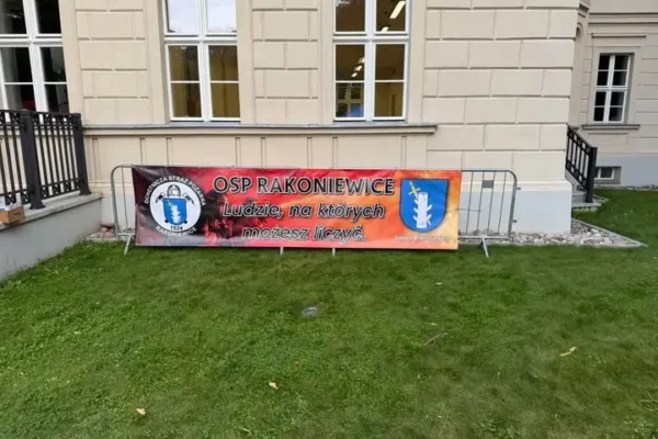 Rakoniewice: strażacy pokazali, jak ratuje się życie w wypadku drogowym