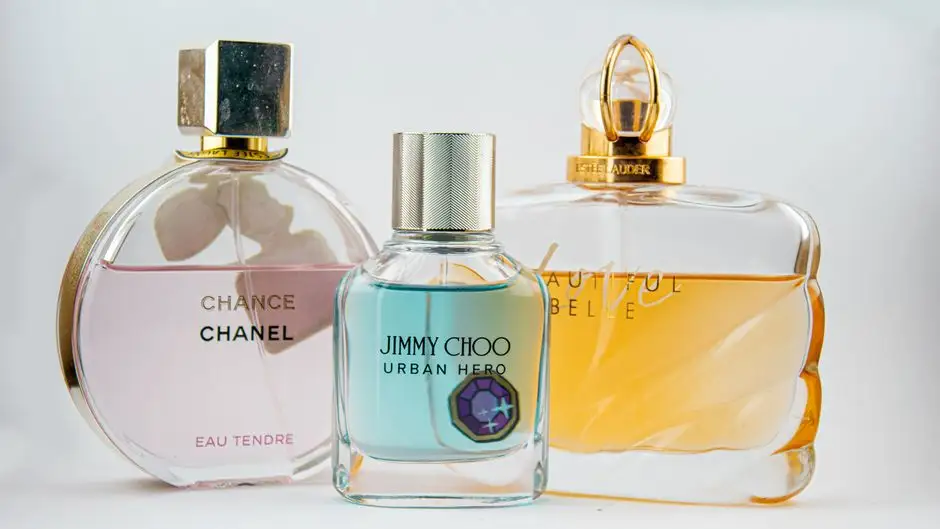 Podrobione perfumy na targowisku w Grodzisku Wielkopolskim. 64-latka odpowie przed sądem
