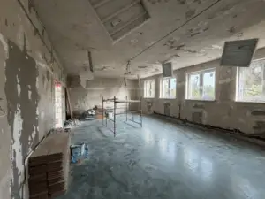 Remont biblioteki w Wielichowie trwa – nowa przestrzeń dla czytelników