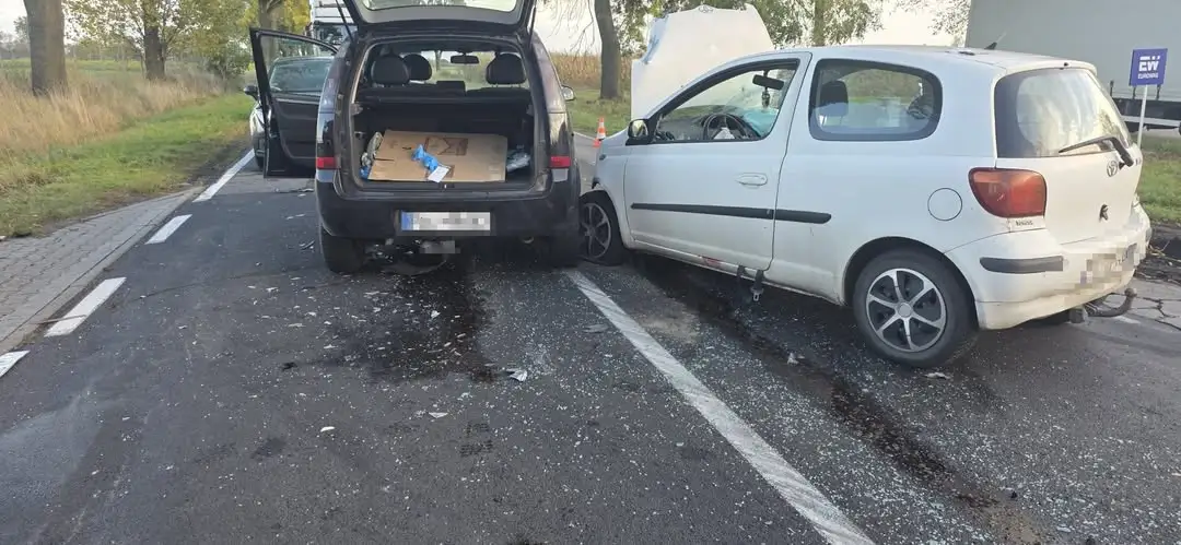 Wypadek na drodze 308 w Plastowie — akcja służb ratunkowych