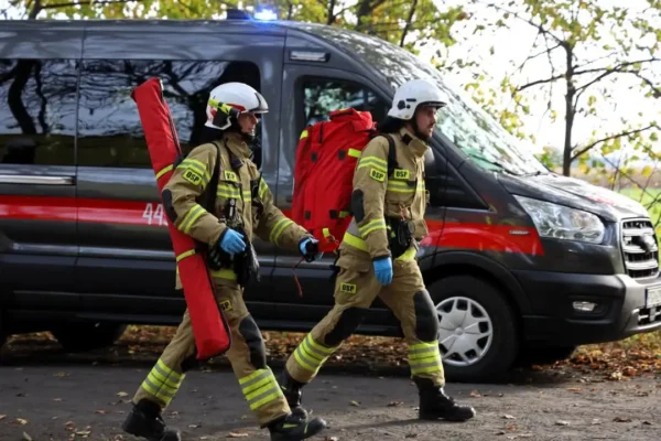 Wojewódzkie warsztaty „Kolej 2026” w Ujeździe – strażacy ćwiczyli katastrofę kolejową