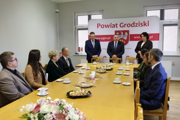 Dzień Edukacji Narodowej w powiecie grodziskim: nagrody dla nauczycieli i dyrektorów